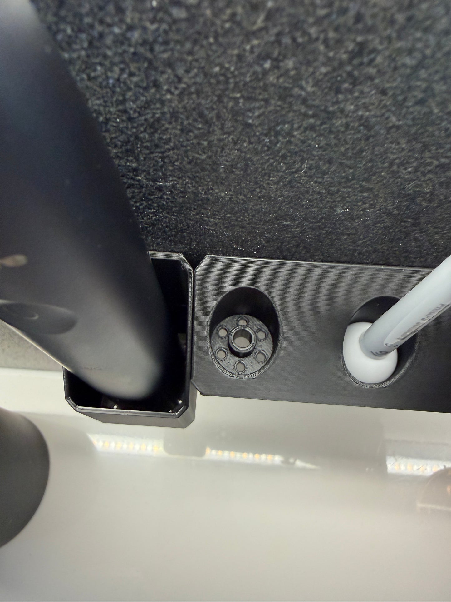 Zahnbürstenhalter mit Handstück und Zahnpastahalter für Oral-B iO und Philips Sonicare in schwarz